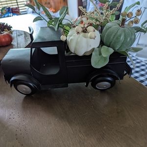 Pumpkin truck home decor